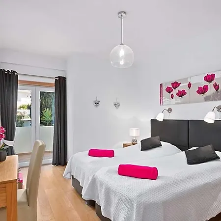Sleeps 4 With Pool Air Con And Wifi * Vilamoura