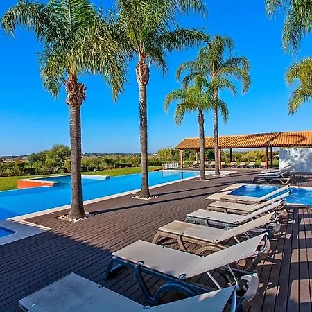 Sleeps 4 With Pool Air Con And Wifi Apartmán *
