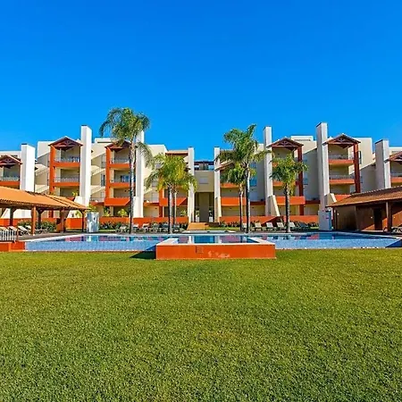 Sleeps 4 With Pool Air Con And Wifi Vilamoura