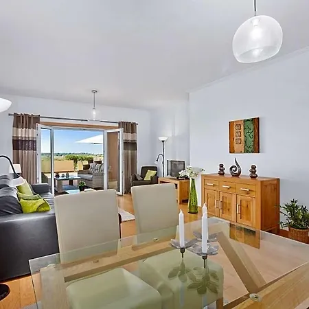 Sleeps 4 With Pool Air Con And Wifi Apartmán Vilamoura