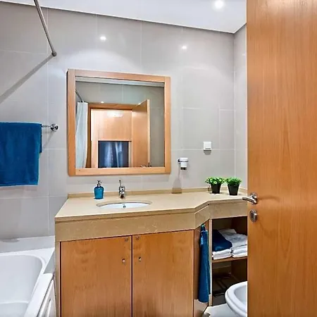 Sleeps 4 With Pool Air Con And Wifi