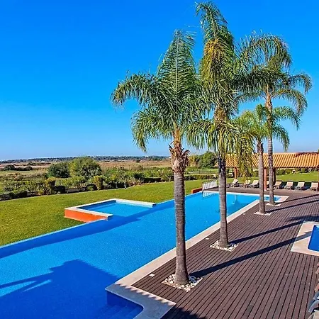 Lejlighed Sleeps 4 With Pool Air Con And Wifi Vilamoura