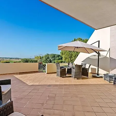 Sleeps 4 With Pool Air Con And Wifi * Vilamoura